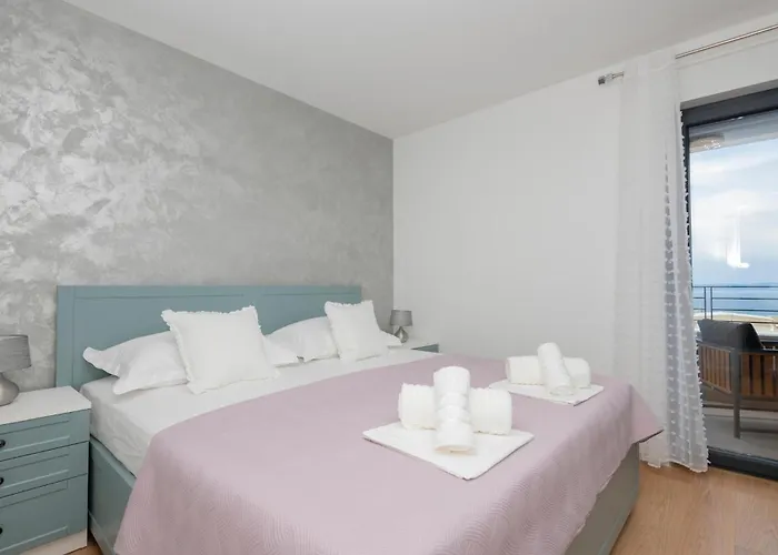 Apartament 2 Bedroom Cozy In Makarska