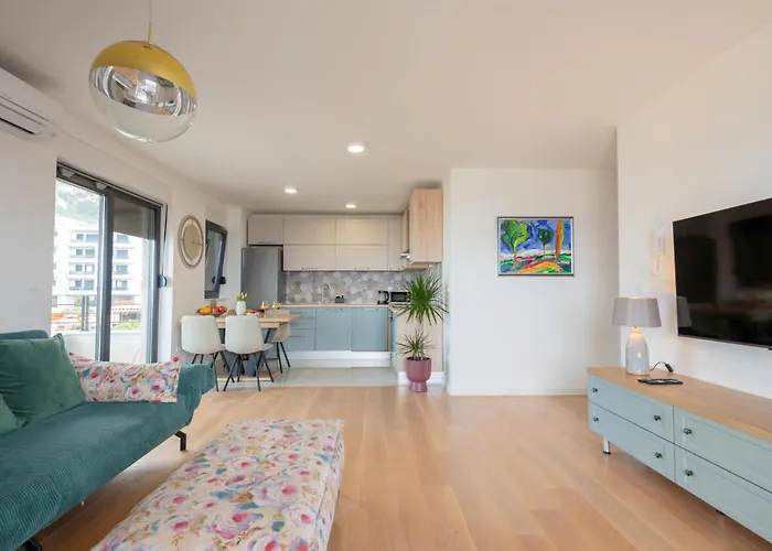 2 Bedroom Cozy In Apartament *