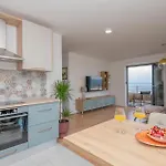 2 Bedroom Cozy In Lägenhet