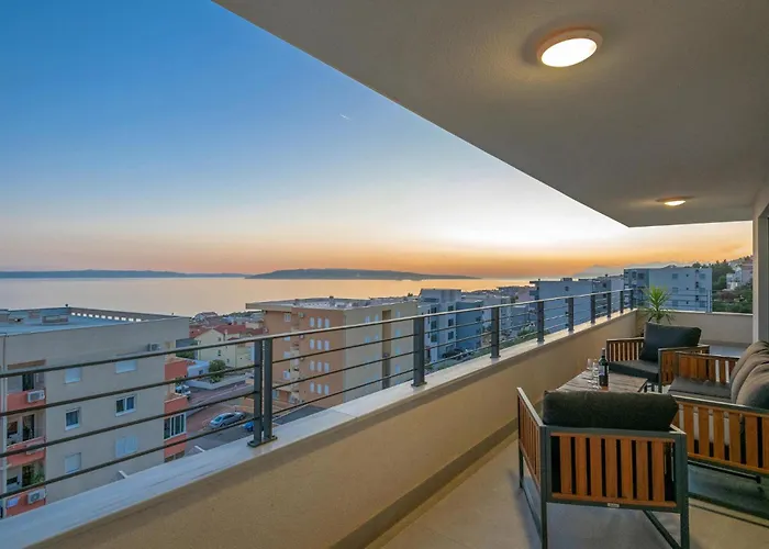 2 Bedroom Cozy In Апартаменти Макарська